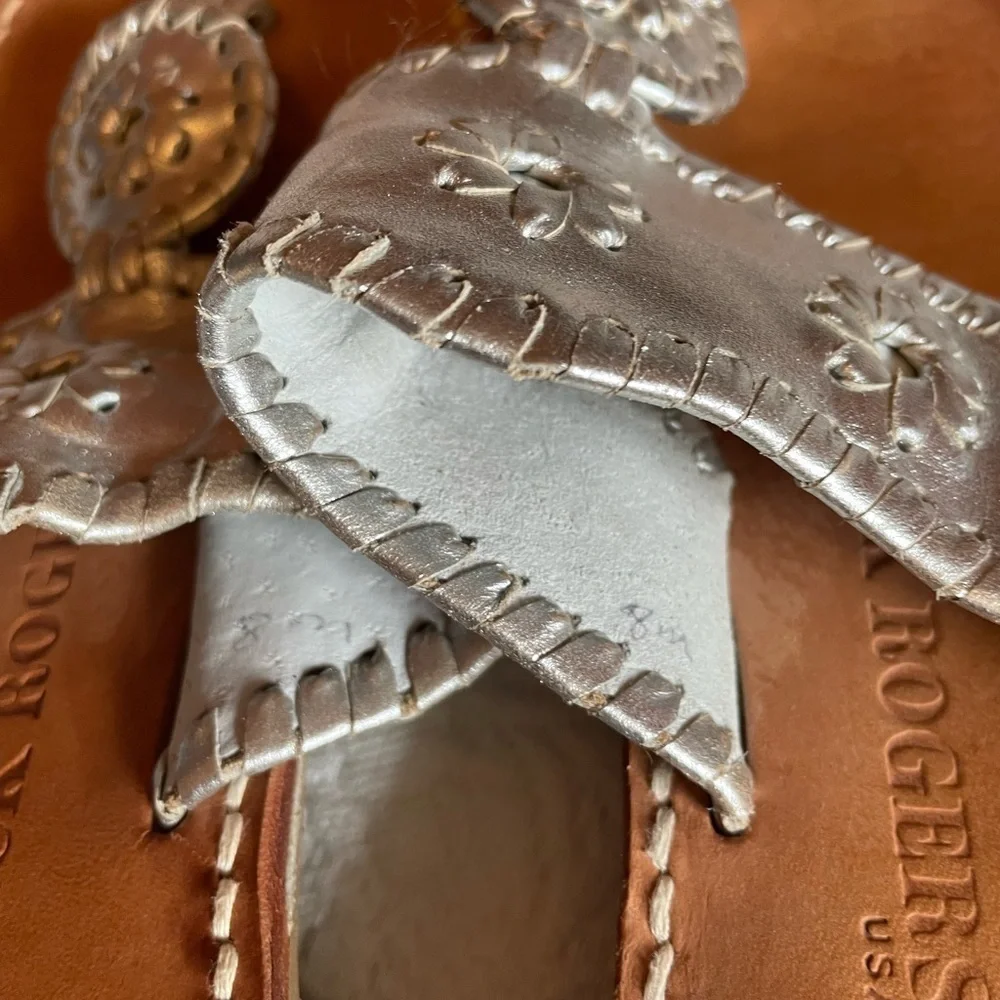 Jack Rogers silver sandal. Size 8M